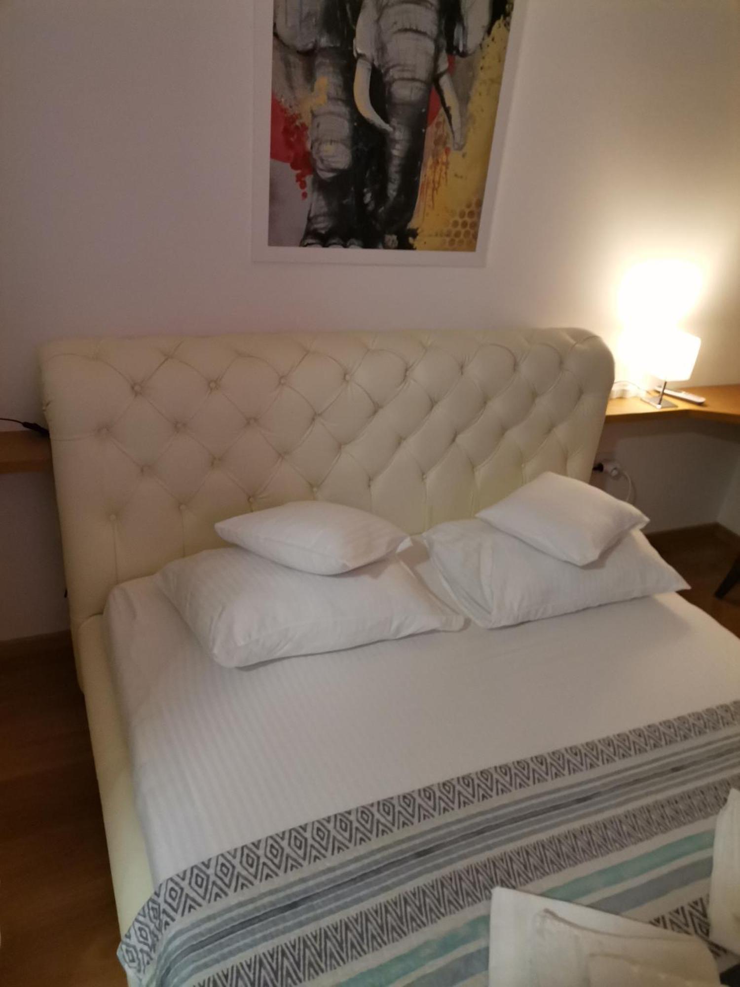 Pupin Palata Business Apartman B5 Novi Sad Chambre photo