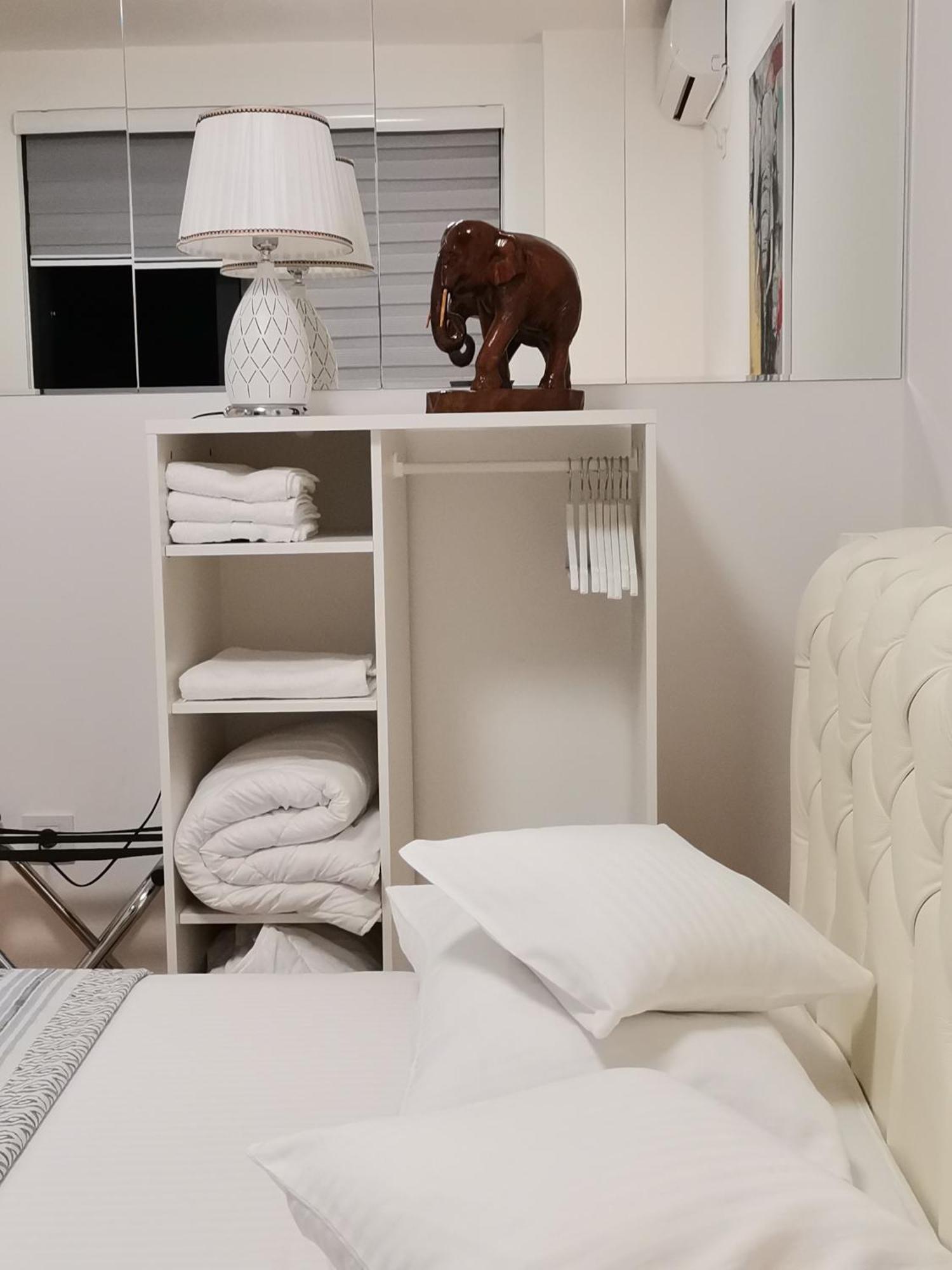 Pupin Palata Business Apartman B5 Novi Sad Chambre photo