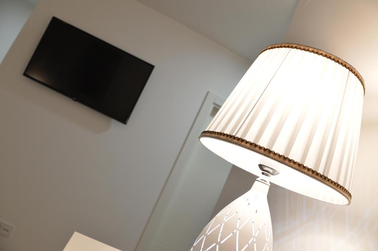 Pupin Palata Business Apartman B5 Novi Sad Extérieur photo
