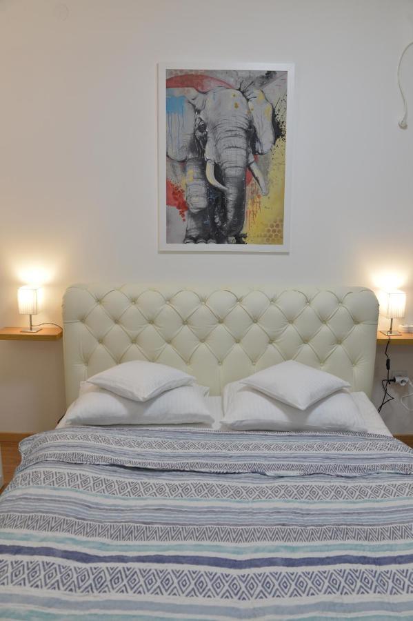 Pupin Palata Business Apartman B5 Novi Sad Extérieur photo